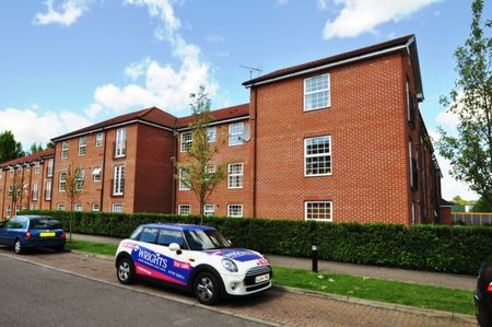 2 bedroom Apartment - BRIDGE COURT, WELWYN GARDEN CITY. - Photo 5