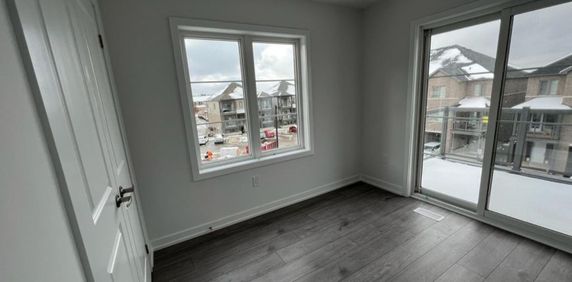 For Lease - 205 West Oak Trail Unit# 1, Kitchener, Ontario - Photo 2