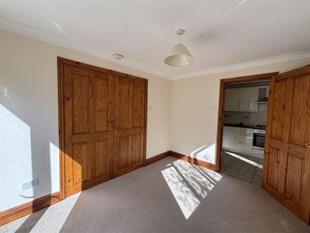 To Let 3 Bed House - Detached New Brighton Road, Sychdyn, Mold £1,200 pcm - Photo 4