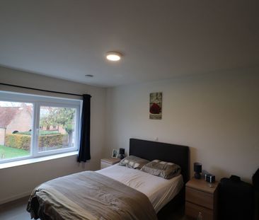 Gerenoveerd duplex-appartement met 3 slaapkamers, terras en autosta... - Foto 2