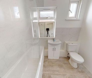 1 bedroom in a house share to rent - Photo 6