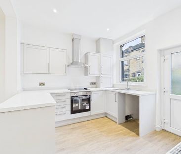 2 bedroom terraced house to rent - Photo 3