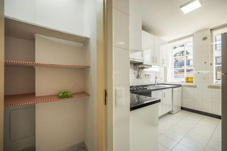 3 room luxury Apartment for rent in Cascais, Portugal - Photo 2