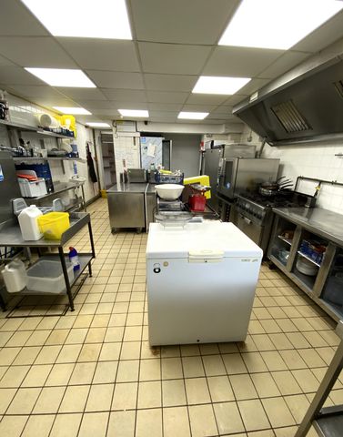 LET AGREED – £1,667 PCM, Large Fitted And Equipped A3 Licensed Restaurant and Takeaway with Garden in Whitchurch Road, Heath, Cardiff, CF14 3LX - Photo 4