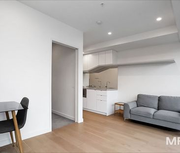 2405/327 La Trobe Street, Melbourne - Photo 6