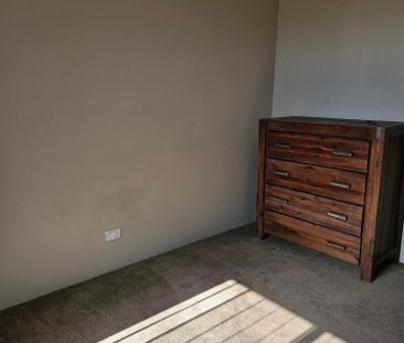 Thornlie - Photo 2