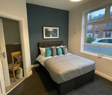 Silverdale Road, Bolton - Photo 2