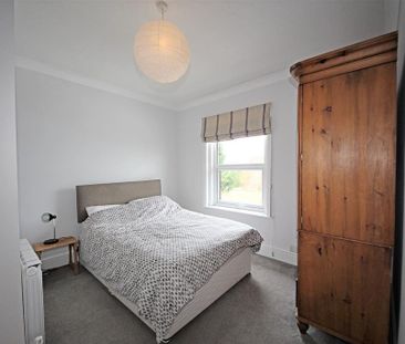 4 bedroom detached house to rent - Photo 6