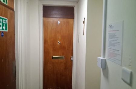 Thrawl Street – Flat 9 - Photo 5