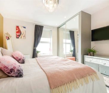 1 bedroom flat in 2 Wadham Mews - Photo 1