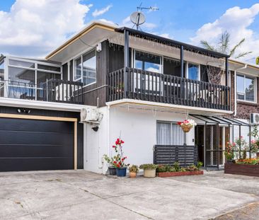 Renovated & Elevated - Expansive Living - Photo 5