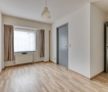 Gelijkvloers 1 slpk.-appt met terras in Sint-Truiden - Photo 4