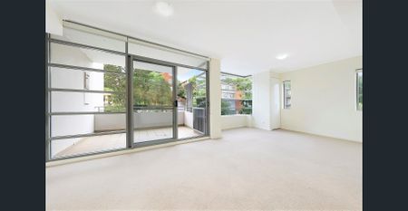 Spacious and Quiet - walk to Coles, Harris Farm, cafes & restaurants, Lindfield Train Station - Photo 5