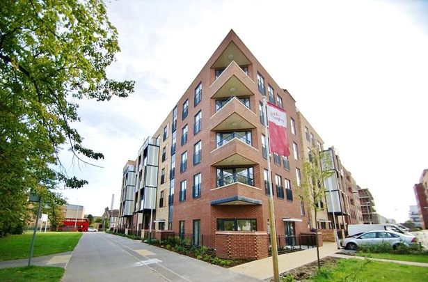 2 bedroom apartment to rent - Photo 1