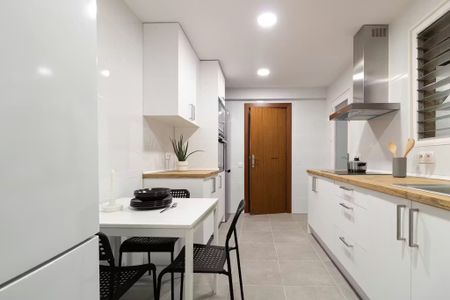 Carrer de la Diputació, Barcelona, Catalonia 08011 - Foto 3