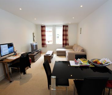 Executive two double bedroom first-floor apartment to let in Diglis - Photo 1