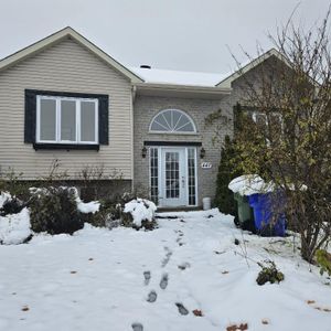 MAISON À LOUER - DISPONIBLE MAINTENANT - Photo 2