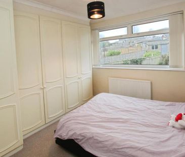 If you are a couple or a small family looking for a 3 bedroom house... - Photo 5
