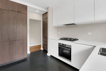 4/34 Weir Street, Balwyn VIC 3103 - Photo 5