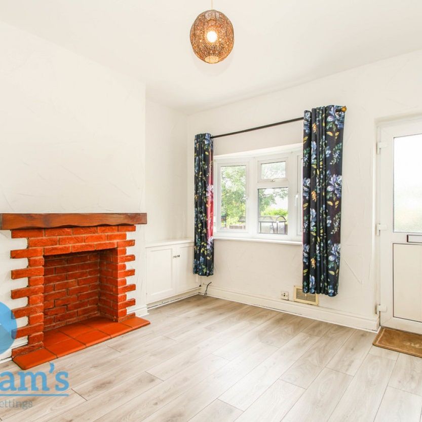References Pending - 2 bed Mid Terraced House - Photo 1