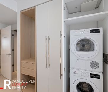 Condo in Downtown Vancouver, BC - Photo 3