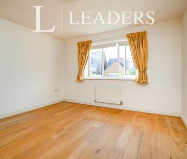 4 bedroom detached house to rent - Photo 1
