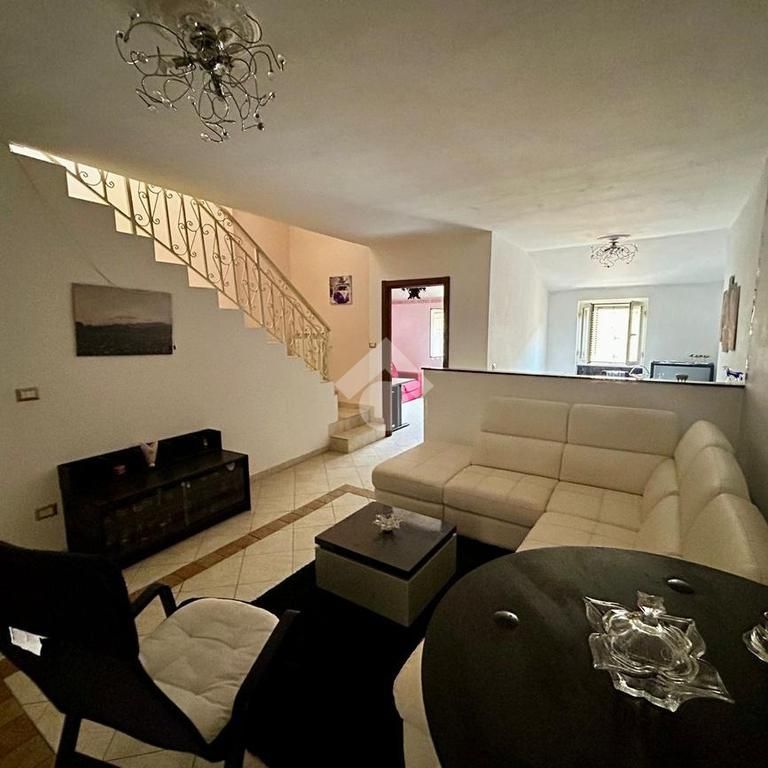 5 locali in affitto - Photo 1