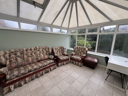 Tranby Avenue, Osbaldwick - P1656 - Photo 2