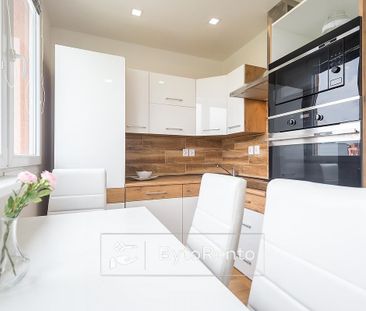 Pronájem bytu 1+1 38 m² - Fotografie 3