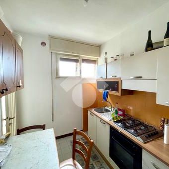 Monolocale in affitto - Photo 2
