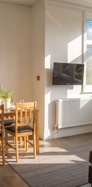 Norbury Court Road Room 4 - Photo 1