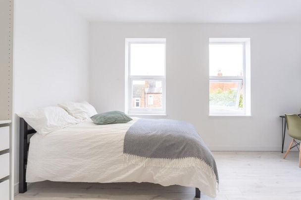 6 bedroom house to rent - Photo 1