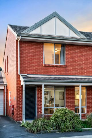 18b Waterman Terrace, Mitchell Park SA 5043 - House For Rent | Domain - Photo 2