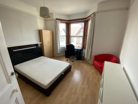 4 bedroom house share to rent - Photo 2