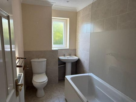 3 bedroom terraced house to rent - Photo 5