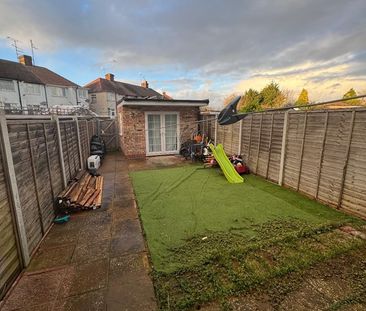 3 Bed Terraced House, Hurst Way, LU3 - Photo 6