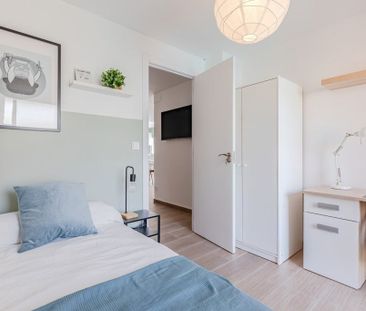 Carrer de Miguel Servet, Valencia, Valencian Community 46015 - Photo 5