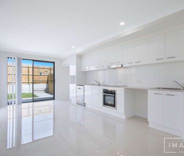 Modern Living at Its Best! - Photo 3