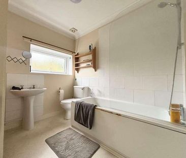 Colchester Road, Halstead, CO9 - Photo 5