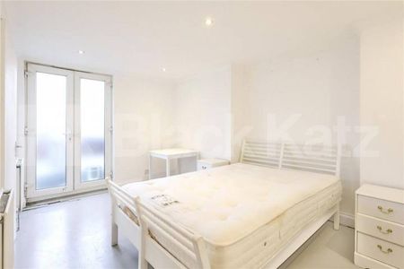 3 bed 2 bath perfect for sharers located and within a short walk to transport - Photo 5