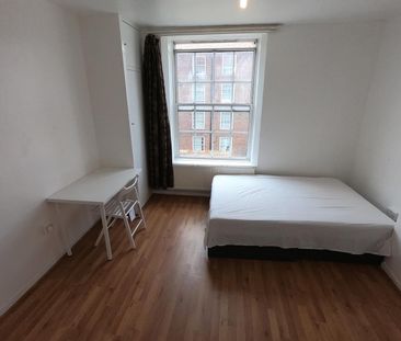 Room in a Shared Flat, Shadwell Gardens, E1 - Photo 1
