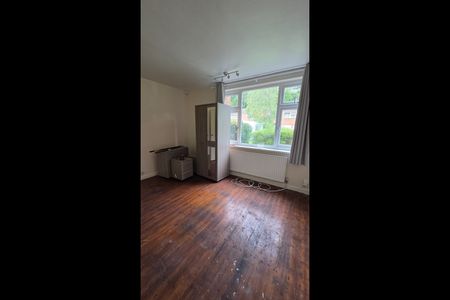 2 Bed Flat, Fishpond Drive, NG7 - Photo 5