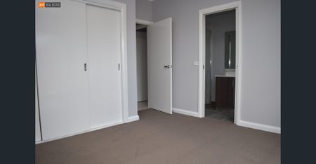 Immaculate Presentation, Brilliant Location...!! - Photo 5