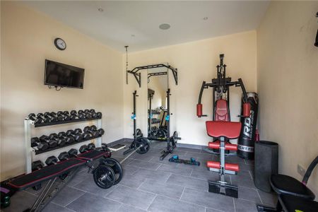 4 bedroom detached house to rent - Photo 5