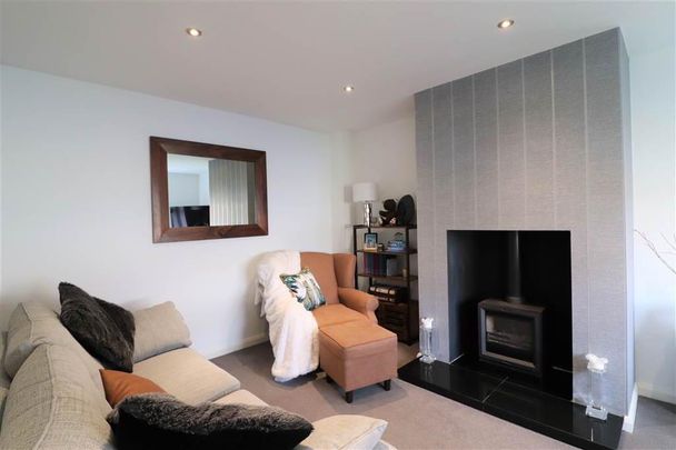 33 Belsize Meadows, Lisburn, BT27 4EH - Photo 1