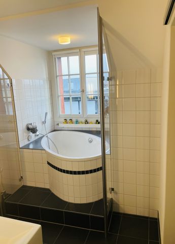 Möblierte 4.5-Zimmer-Wohnung mit Bergsicht und Balkon, Luzern Zentrum - Foto 5