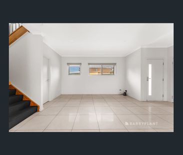 RESERVOIR - 2 BEDROOMS PLUS STUDY - Photo 3