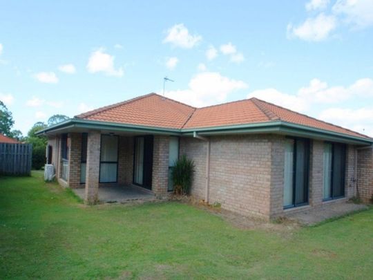 Stones throw to Coomera River - Photo 1