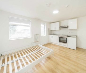 Greenlands Lane, NW4, London - Photo 1