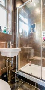 Spelthorne Lane, Ashford, TW15 - Photo 3